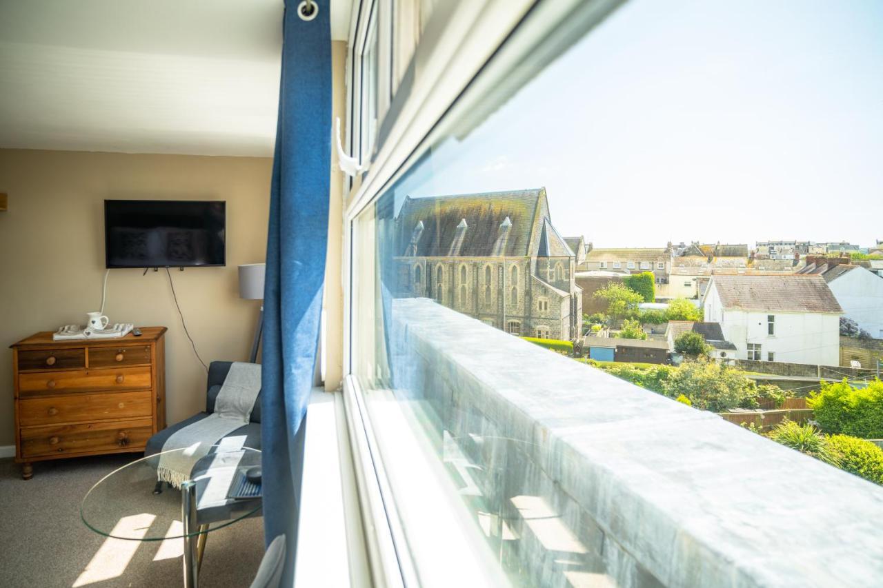 Sleepy Puffin Guest House テンビー エクステリア 写真