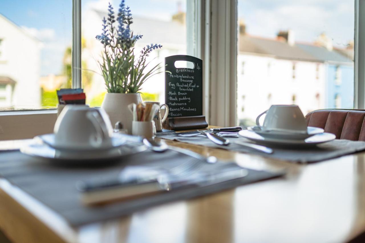 Sleepy Puffin Guest House テンビー エクステリア 写真